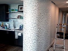 Curved accent wall.